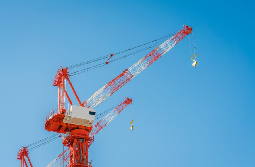 How much does tower crane operator make?